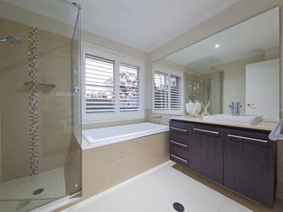 1 Feathertail Pl, Gumdale