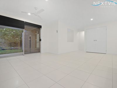 27 Wedgetail Street, Fletcher