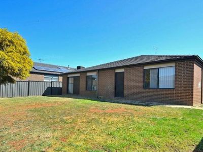 34 Danfield Drive, Tarneit