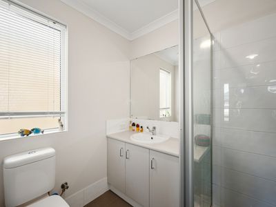 26 Calvera Gardens, Piara Waters