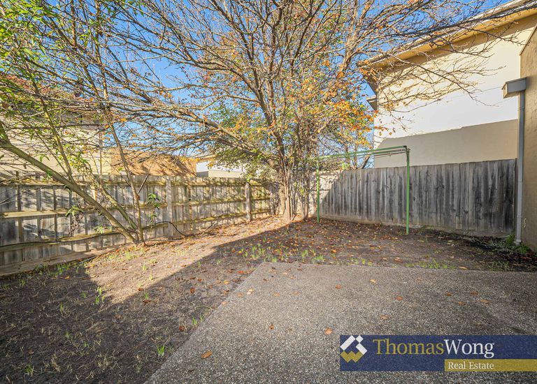 21D Browns Road, Clayton