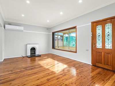 7 Kemblawarra Road, Warrawong