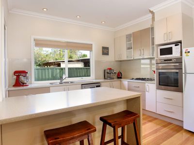 17 Livingstone St, Avenel