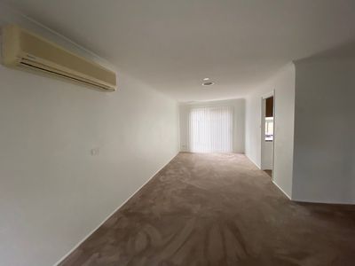 8 Cayley Place, Horningsea Park
