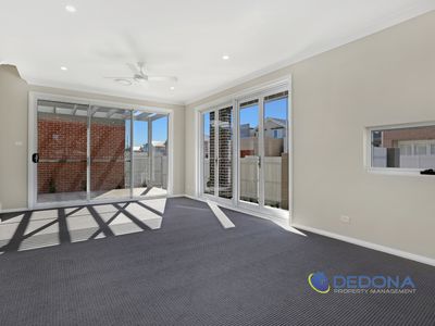 5 Civic Way, Rouse Hill