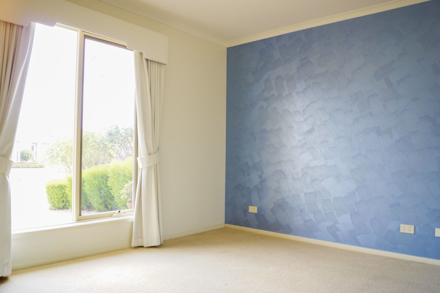 16 Burnett Street, Horsham