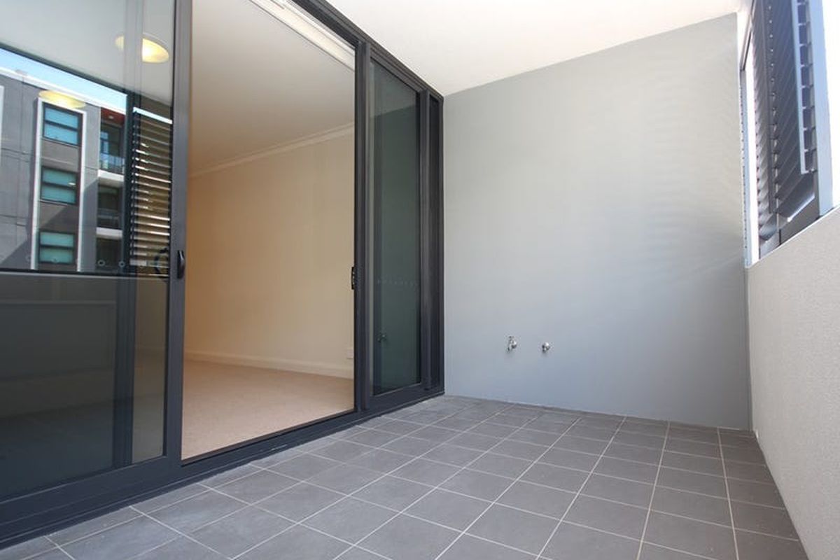 B2.07 / 2 Timbrol Avenue, Rhodes