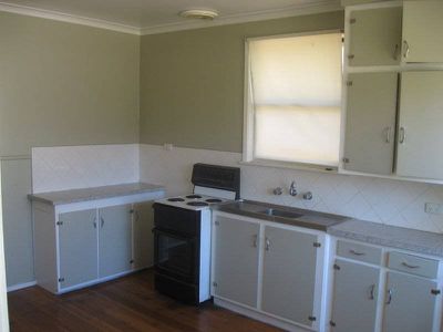 42 Winifred Street, Horsham