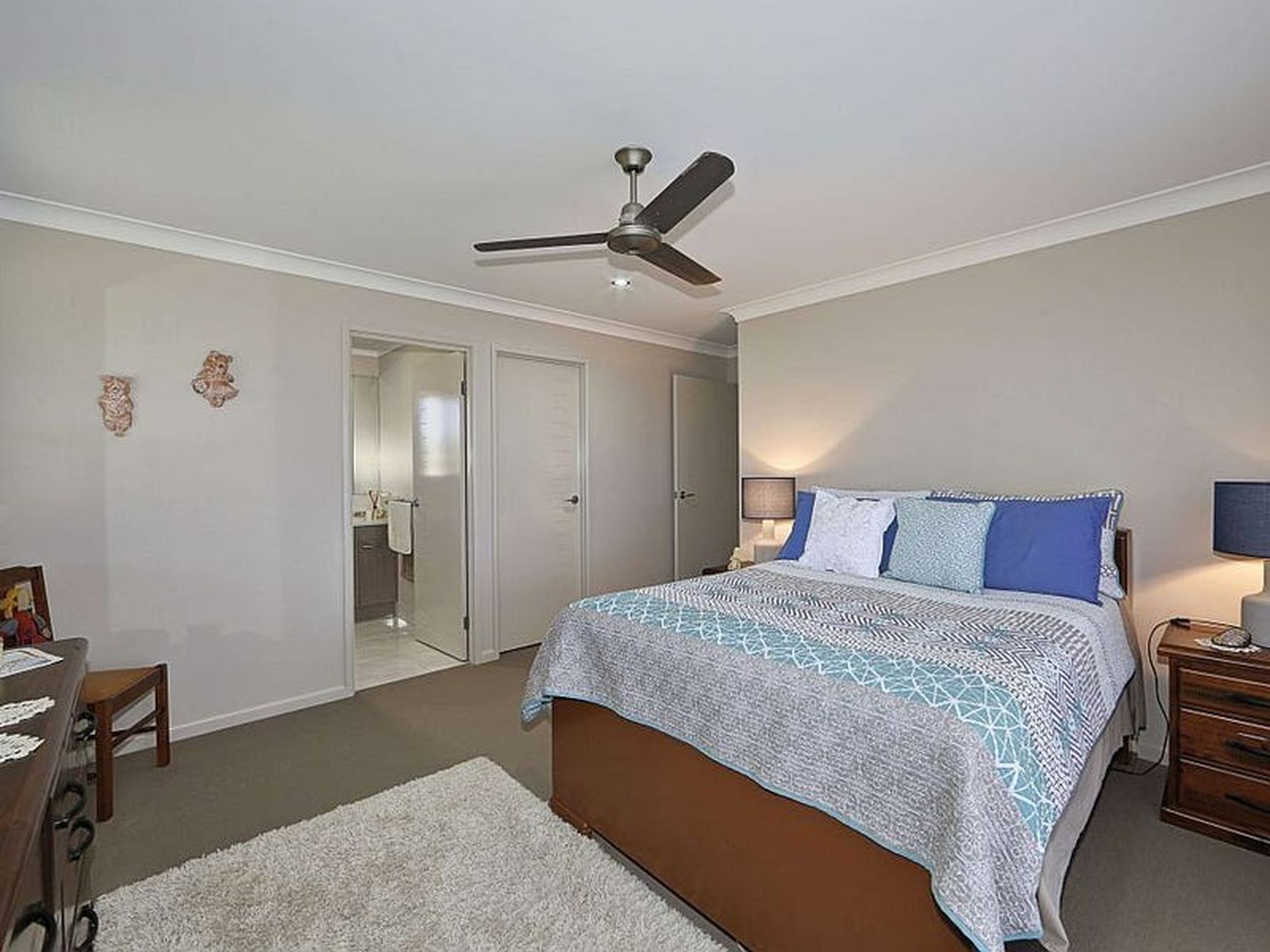 1 Sundew Ct, Woodgate