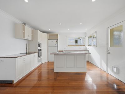 4 Walkers Avenue, Newnham