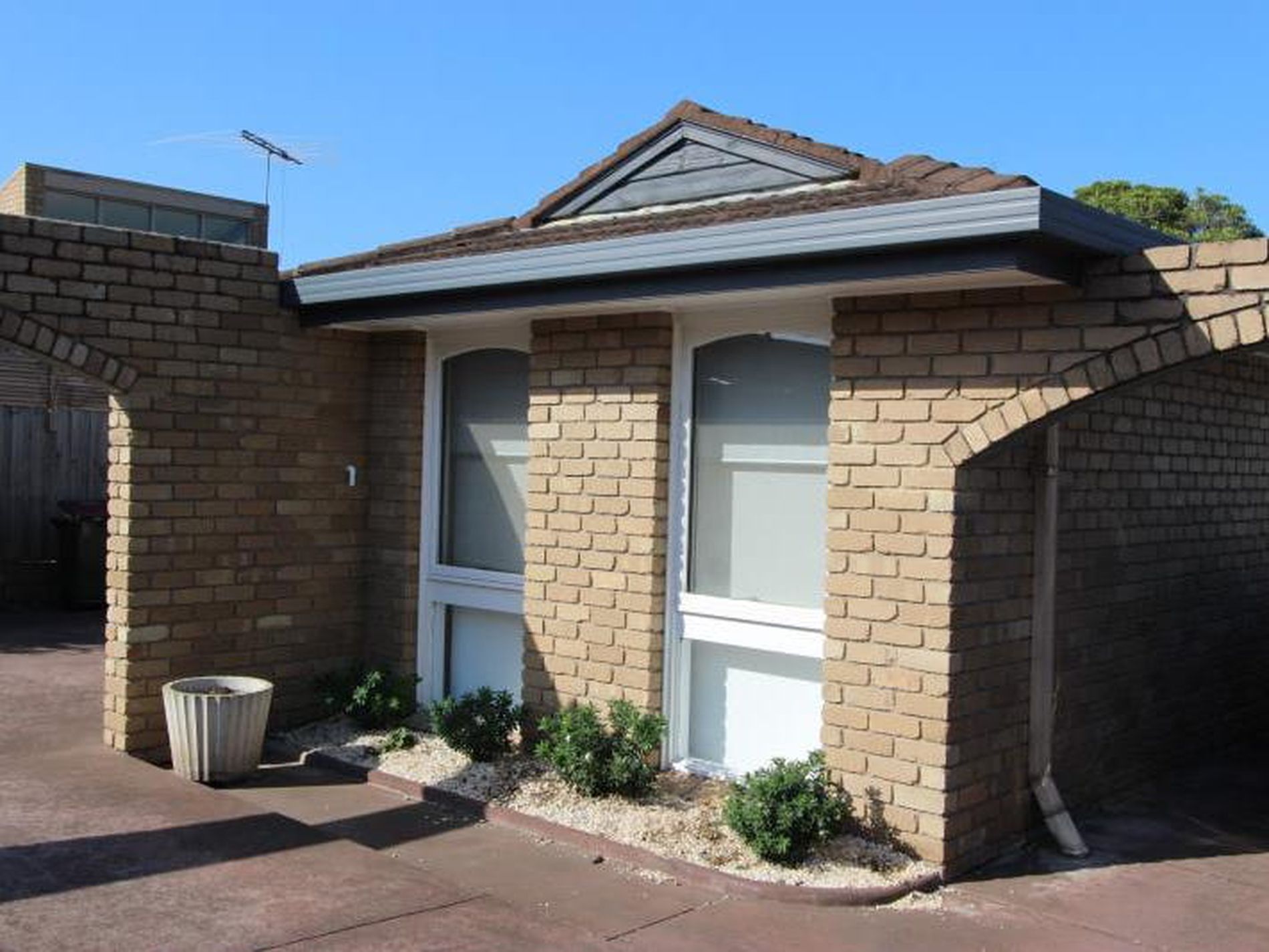 10 / 40-42 Calder Street, Manifold Heights