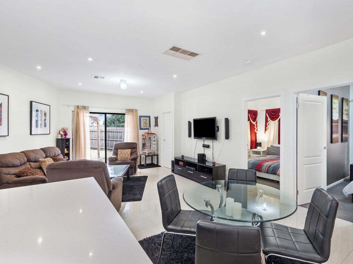 3 / 11 Wills Court, Cranbourne North