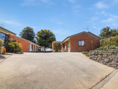 2 / 1 Blackall Avenue, Crestwood