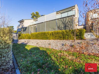 2 / 2 Adair Street, Scullin