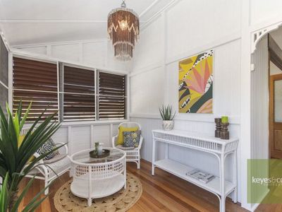32 Estate Street, West End
