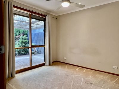 1 / 102 Black Forest Road, Wyndham Vale
