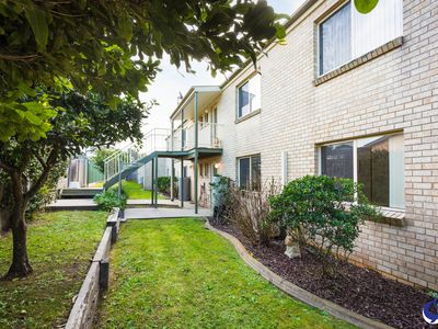 6 / 9 Mort Avenue, Dalmeny