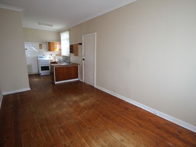 6 ADDISON Avenue, Lake Illawarra