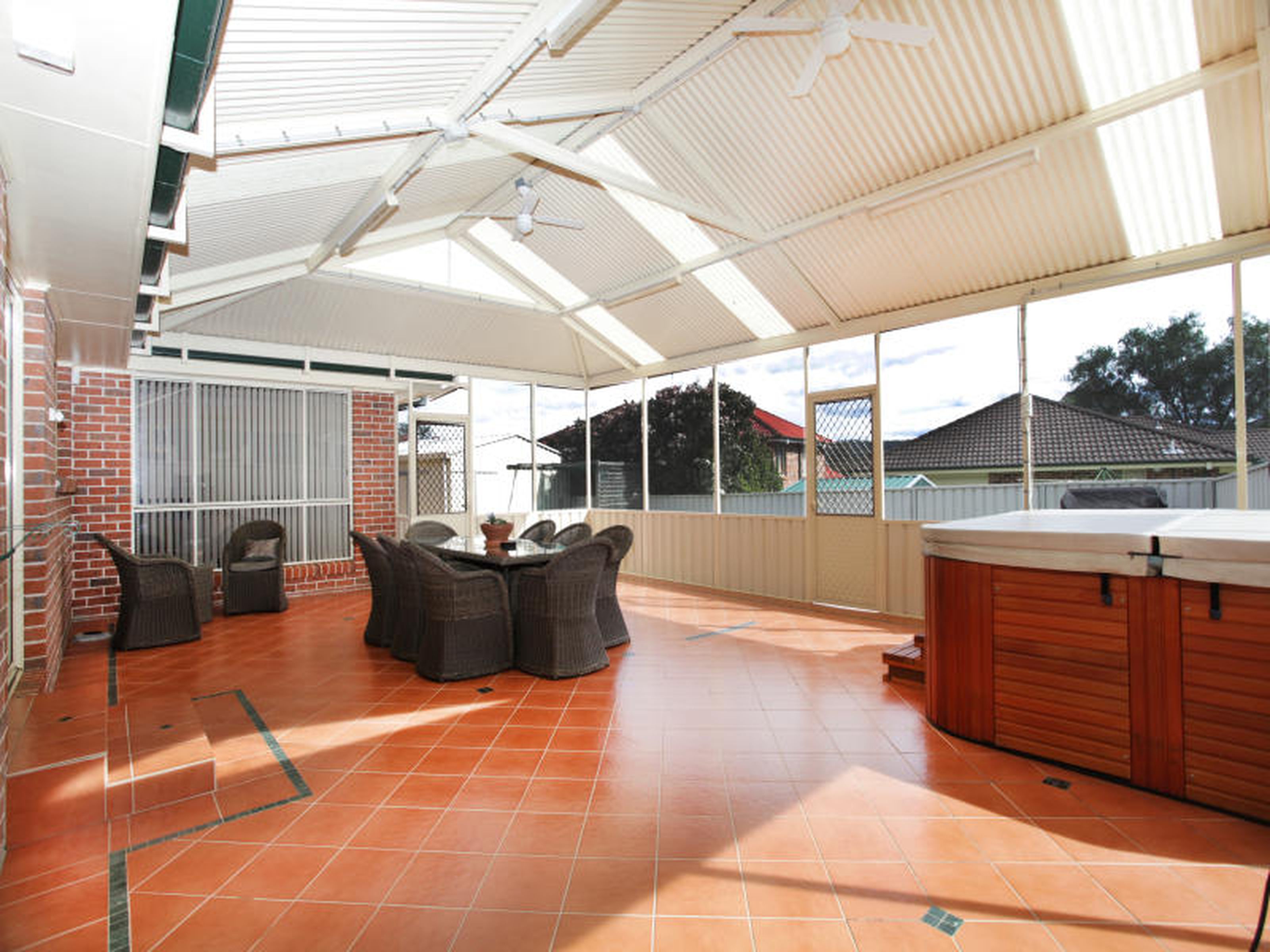 2 Esson Place, GLENMORE PARK