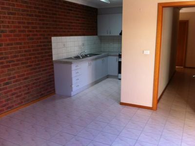2 / 11 Baggott Drive, Hoppers Crossing