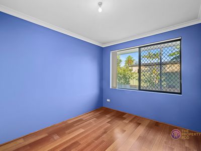 42 Woodside Loop, Beckenham