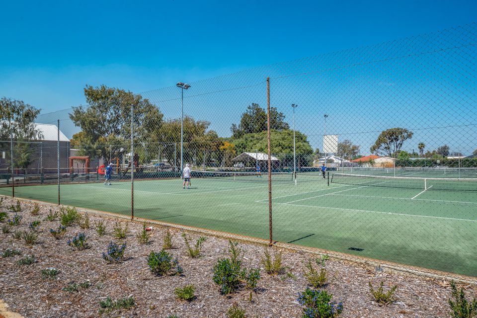 63 MURDOCH DRIVE, Singleton