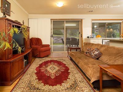 19 LAMBOURN DRIVE, Wodonga