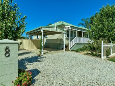 8 Ready Street, Rutherglen