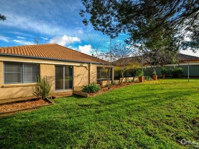 24 Pinehurst Avenue, Dubbo