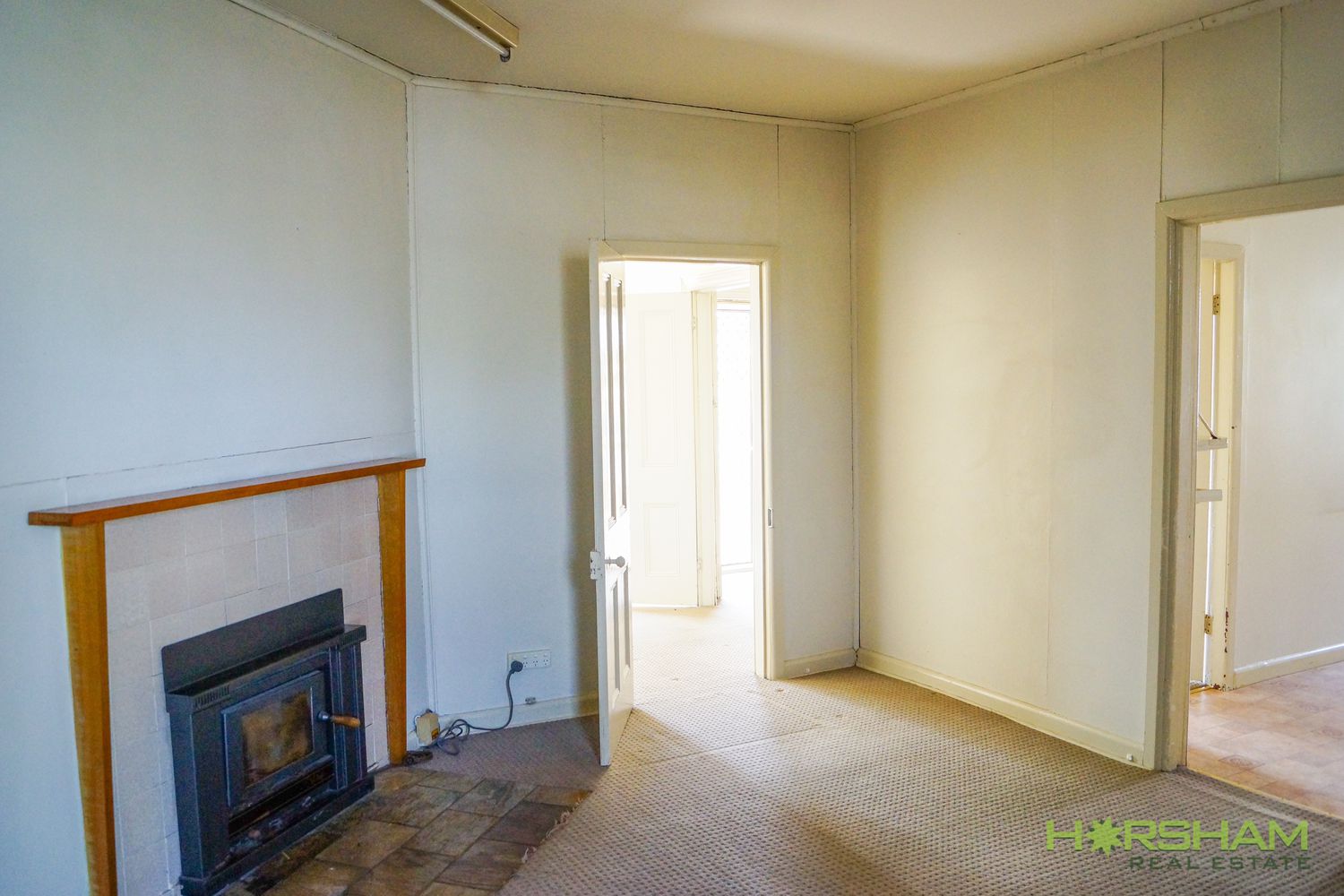 12 Railway Avenue, Horsham