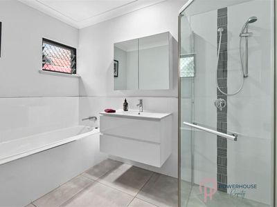 51 Ainslie Place, Smithfield