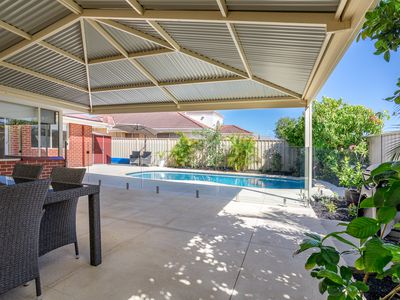 15 Packenham Promenade, Canning Vale