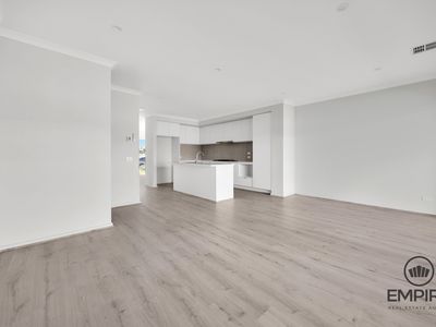 19 Stonefox Circuit, Clyde North