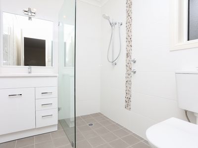 11 Tarlow Avenue, Dubbo