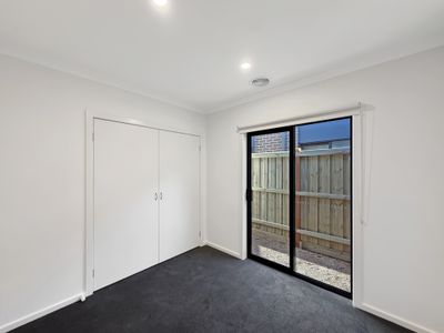 13 Poinciana Road, Thornhill Park