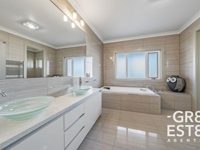 11 Horswood Road, Narre Warren North