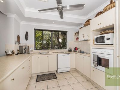 10 Riovista Way, Kirwan