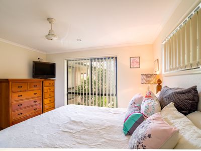8 McIntyre Court, Urraween