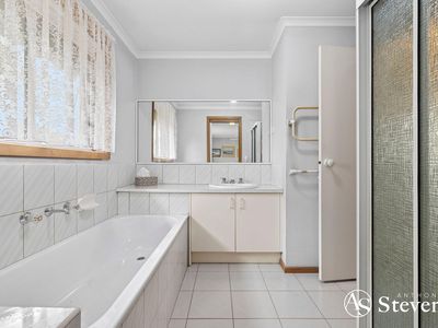 5 Jinker Way, Romsey
