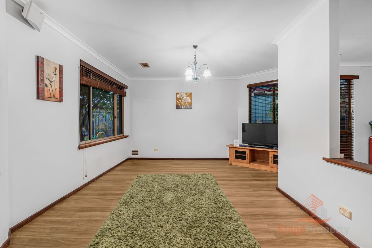 33 Taronga Drive, Kelmscott