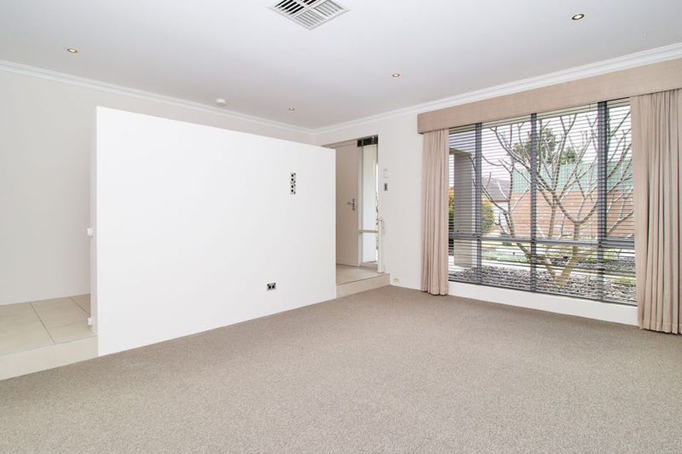 22 Searchers Crescent , Baldivis