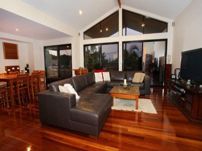4 Ocean Crest Place, Alexandra Headland