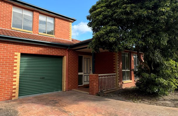 10 / 24 Barrymore Road, Greenvale