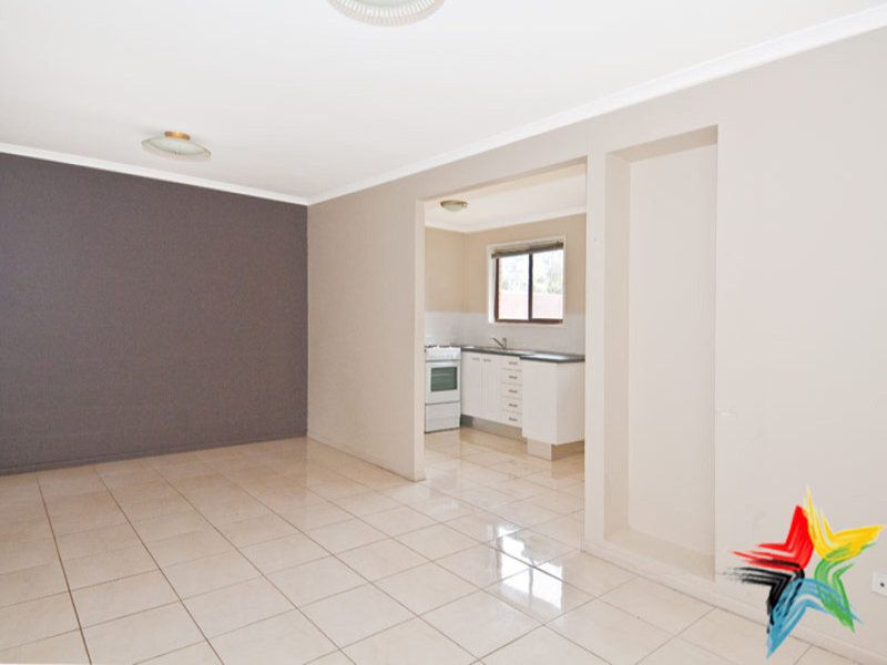 3 / 4 Conoble Court, Eagleby