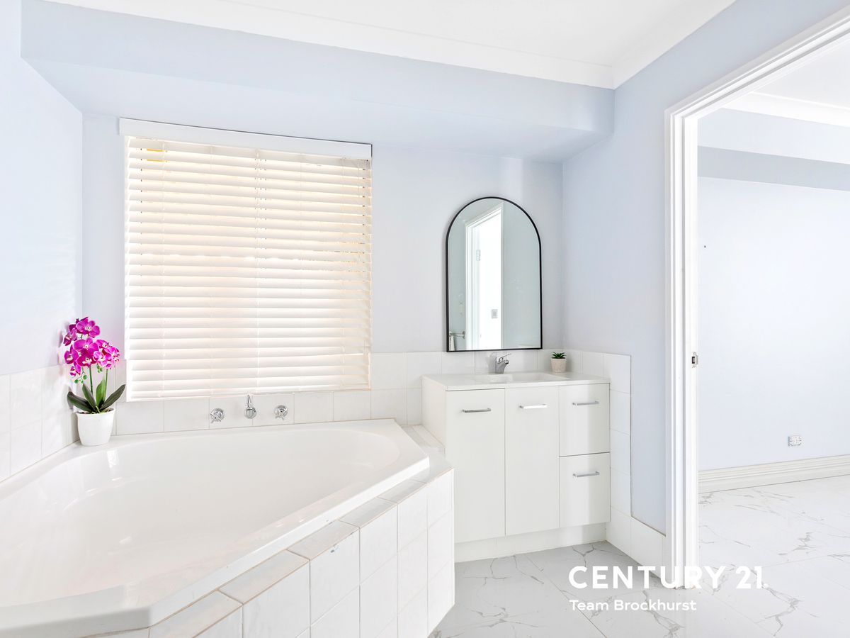 21 Pomera Drive, Byford