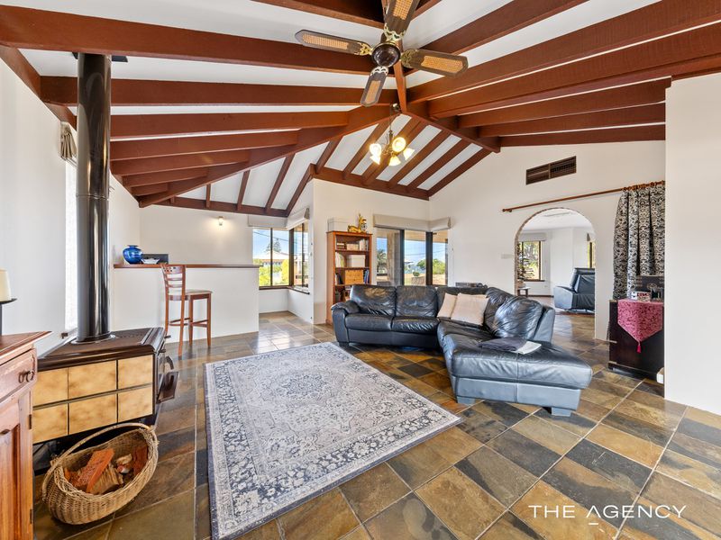 2 Priam Road, Silver Sands