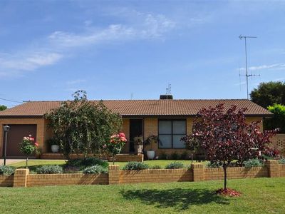 7 Queen Street, Forbes