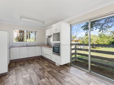 11 Cushing Street, North Ipswich