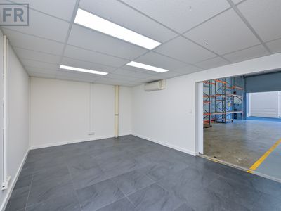 5 / 437 Yangebup Road, Cockburn Central