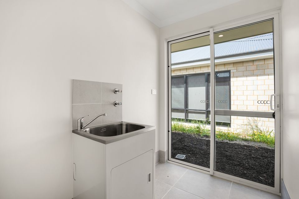 16 Minjary Loop, Baldivis